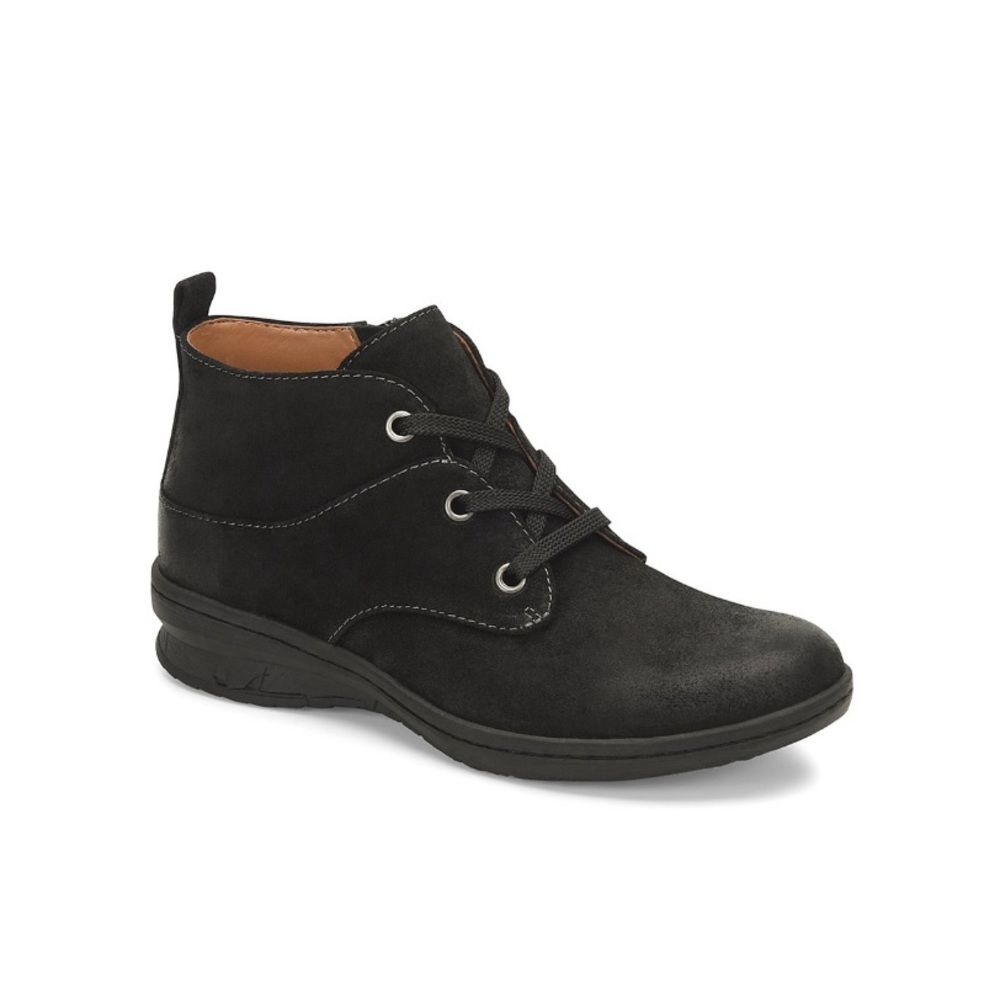 Comfortiva Black Forli Waterproof Suede Ankle Boots
Women’s Size 8 Narrow